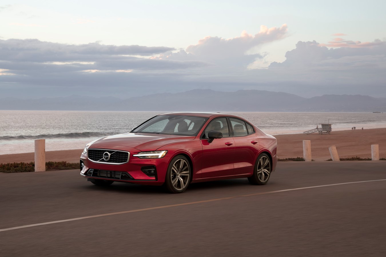 Volvo Cars ограничит максимальную скорость на своих автомобилях до 180 км/ч