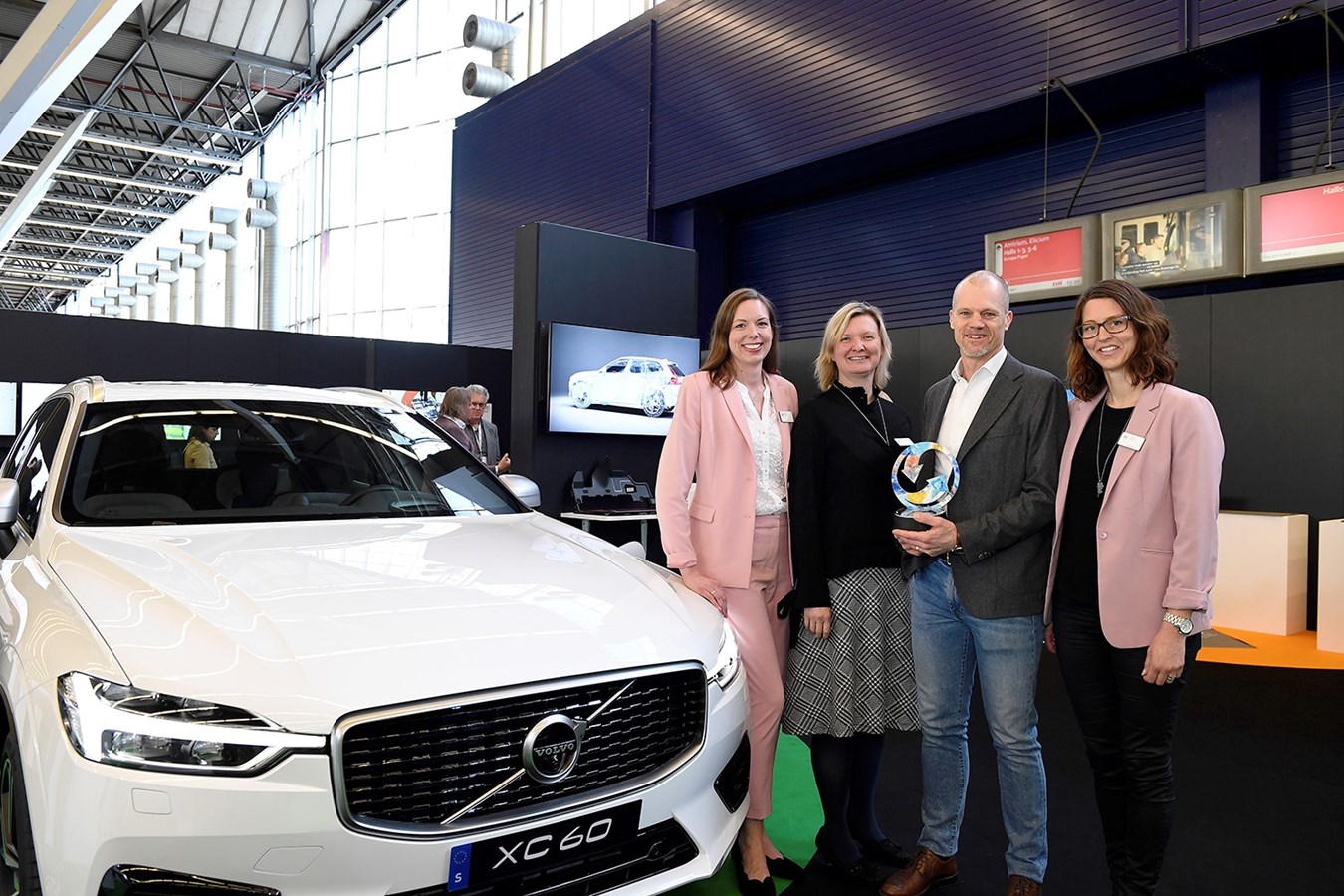 Экологические инициативы Volvo Cars получили признание на премии Plastics Recycling Awards